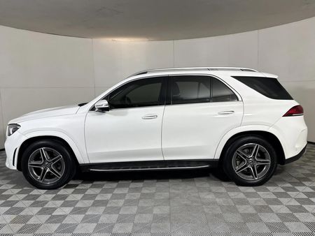 2021-Mercedes-Benz-GLE-400d-4Matic_17