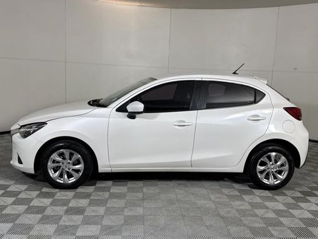 2019-Mazda-2-15-Active-5-dr_16