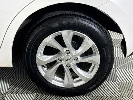2019-Mazda-2-15-Active-5-dr_6
