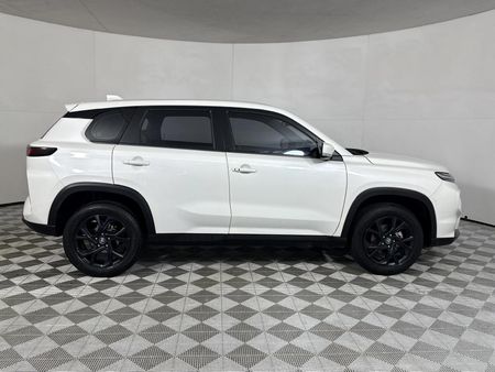 2024-Toyota-Urban-Cruiser-15-XS_17