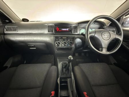2002-Toyota-Corolla-140i_1