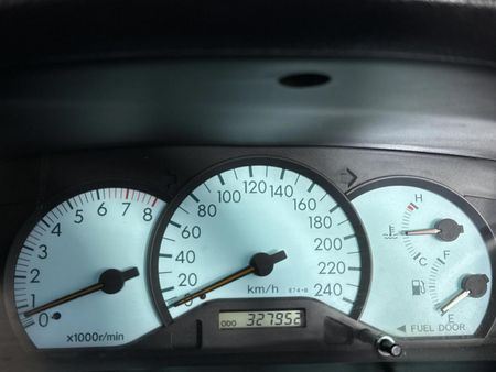 2002-Toyota-Corolla-140i_2
