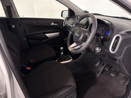 2021-Kia-Picanto-10-Street_9