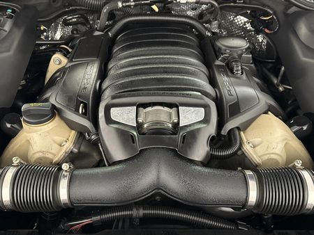 2012-Porsche-Cayenne-S-Auto_14