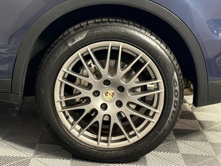 2012-Porsche-Cayenne-S-Auto_5