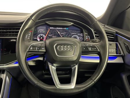 2019-Audi-Q8-45-TDI-quattro-Auto_9