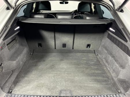 2019-Audi-Q8-45-TDI-quattro-Auto_12