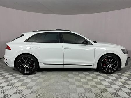 2019-Audi-Q8-45-TDI-quattro-Auto_15