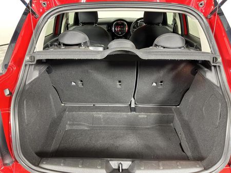 2016-MINI-Hatch-Cooper-5-dr_13