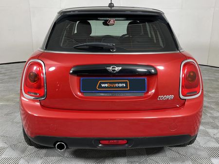 2016-MINI-Hatch-Cooper-5-dr_17