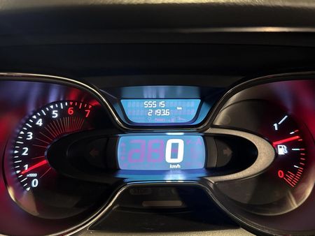 2016-Renault-Captur-900T-Expression-66kW_2
