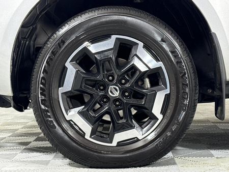 2024-Nissan-Navara-25-DDTi-LE-Plus-Auto-Double-Cab_4