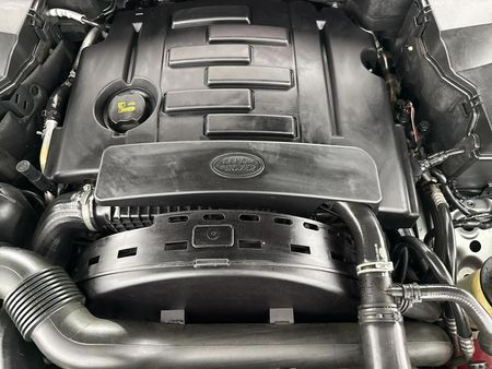 2015-Land-Rover-Discovery-4-30-TD-SD-V6-SE_13