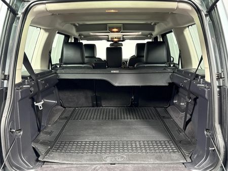 2015-Land-Rover-Discovery-4-30-TD-SD-V6-SE_14