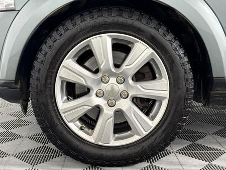 2015-Land-Rover-Discovery-4-30-TD-SD-V6-SE_4
