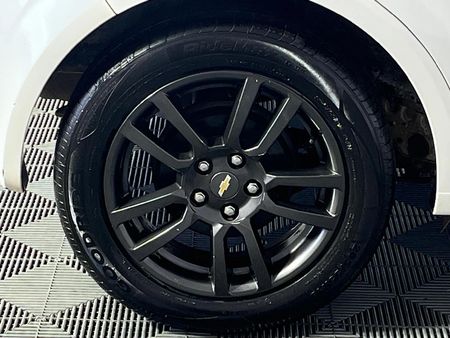 2014-Chevrolet-Sonic-16-LS-Hatch_7