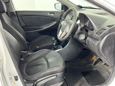 2018-Hyundai-Accent-16-GL-Motion_8