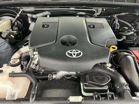 2023-Toyota-Hilux-28-GD-6-Raised-Body-Legend-4x4-Auto-Double-Cab_16