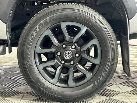 2023-Toyota-Hilux-28-GD-6-Raised-Body-Legend-4x4-Auto-Double-Cab_19