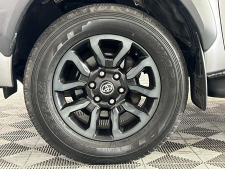 2023-Toyota-Hilux-28-GD-6-Raised-Body-Legend-4x4-Auto-Double-Cab_4