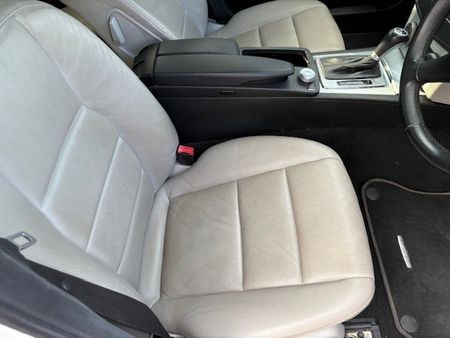 2011-Mercedes-Benz-C-Class-C300-AUTO-AVANTGARDE-SEDAN_11