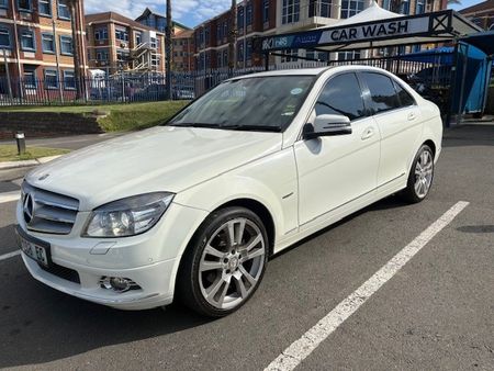2011-Mercedes-Benz-C-Class-C300-AUTO-AVANTGARDE-SEDAN_3