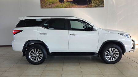 2023-Toyota-Fortuner-Toyota-Fortuner-28-GD6-RB-VX-AT_3
