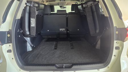 2023-Toyota-Fortuner-Toyota-Fortuner-28-GD6-RB-VX-AT_7