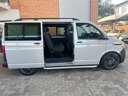 2022-Volkswagen-Transporter-T61-Crew-Bus-20-BiTDI-SWB-146kW-4Motion-Auto-5_7