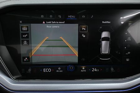 2020-Volkswagen-Touareg-30-TDI-V6-Executive_17