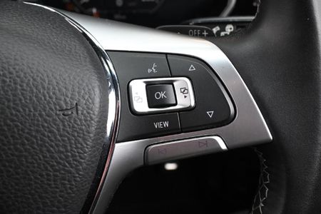 2020-Volkswagen-Touareg-30-TDI-V6-Executive_21