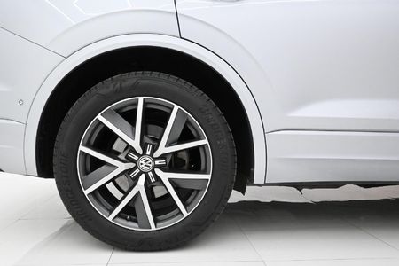 2020-Volkswagen-Touareg-30-TDI-V6-Executive_7