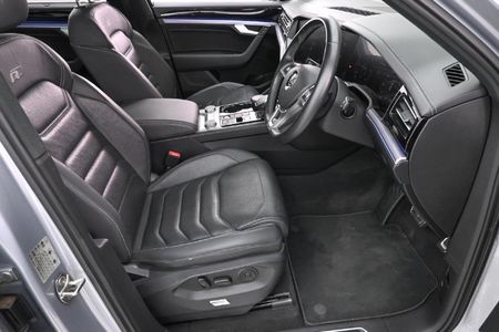 2020-Volkswagen-Touareg-30-TDI-V6-Executive_8