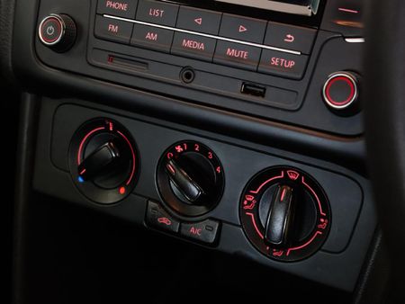 2020-Volkswagen-Polo-GP-14-Trendline_9