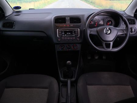 2020-Volkswagen-Polo-GP-14-Trendline_11