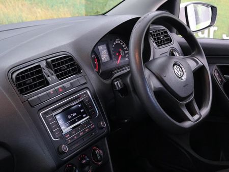 2020-Volkswagen-Polo-GP-14-Trendline_12