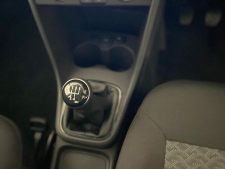 2026-Volkswagen-Polo-Vivo-14-Life_8