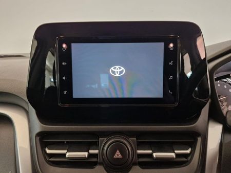2023-Toyota-Urban-Cruiser-15-XS_13
