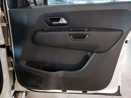 2017-Volkswagen-Amarok-30-TDI-Highline-4Motion-Auto-Double-Cab_9
