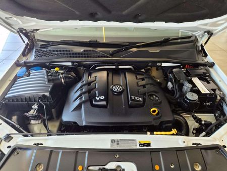 2017-Volkswagen-Amarok-30-TDI-Highline-4Motion-Auto-Double-Cab_17