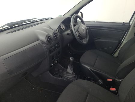 2023-Nissan-NP200-16-AC-Safety-Pack_6