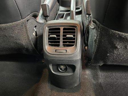 2024-Hyundai-Grand-i10-10-Motion_10