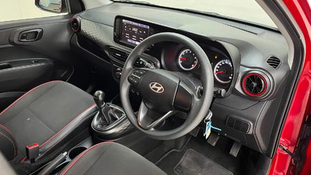 2024-Hyundai-Grand-i10-10-Motion_14