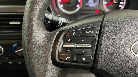 2024-Hyundai-Grand-i10-10-Motion_15