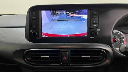 2024-Hyundai-Grand-i10-10-Motion_17