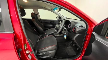 2024-Hyundai-Grand-i10-10-Motion_8