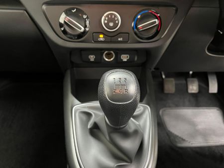 2026-Hyundai-Grand-i10-10-Motion_21