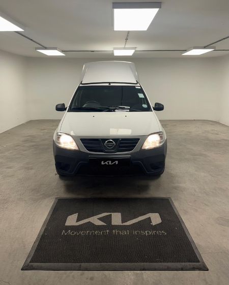 2020-Nissan-NP200-15-dCi-SE_0