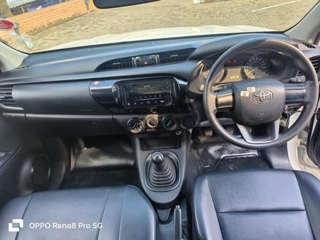 2023-Toyota-Hilux-24-GD-Single-Cab_12