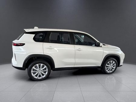 2025-Toyota-Urban-Cruiser-15-XS_7